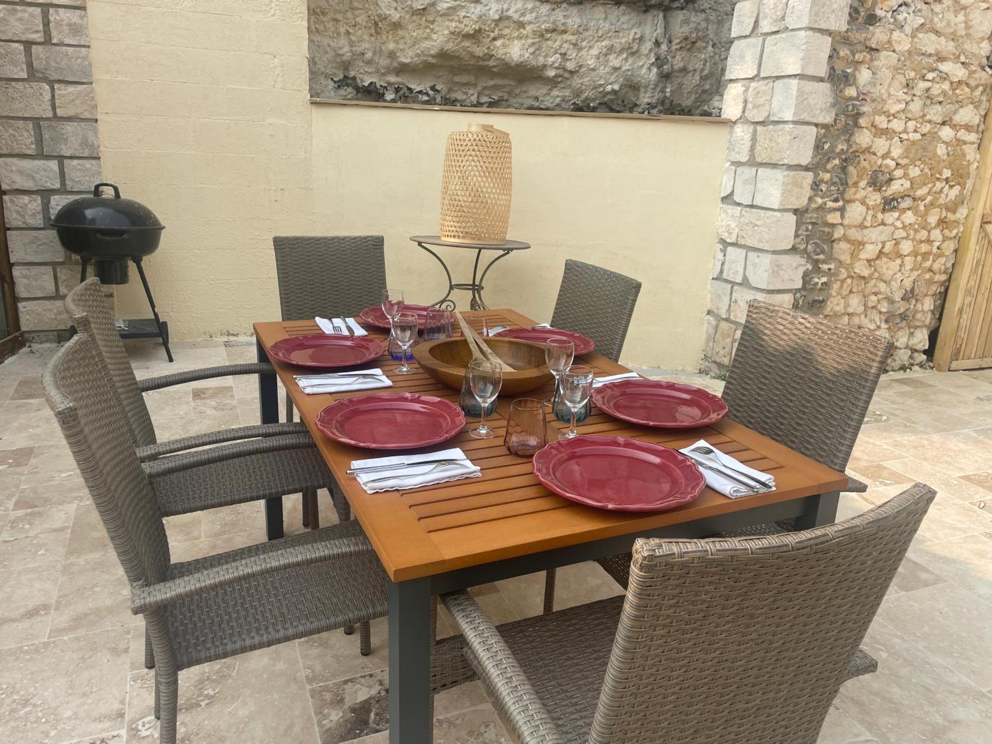 Domaine Spa Perret-Chateau Artdeco Mastersuite En B&B Et-Ou Gite De Charme-Giverny A 3Mn-Jardins Monet-Le Vexin-Piscine Ete-Parc 3Ha-Aire De Jeux Enfants-Pingpong-Options Breakfast-Diner-Billard-Sauna-Fitness-Hammam-Promo 2Nuits En Sus Jacuzzi 1H Off Sainte-Genevieve-les-Gasny Номер фото